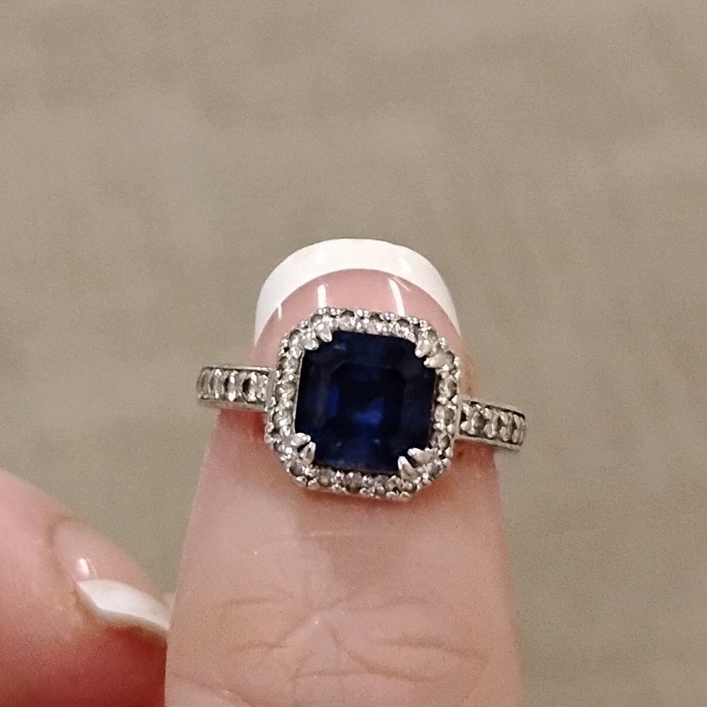 Elegant Silver and Blue Gemstone Ring